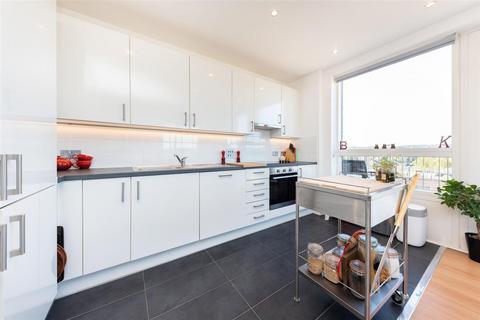 2 bedroom apartment for sale, London, N8