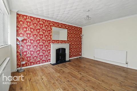 2 bedroom flat for sale, Woodside, Leigh-on-Sea
