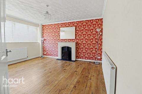 2 bedroom flat for sale, Woodside, Leigh-on-Sea