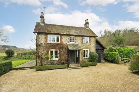 3 bedroom detached house to rent, Snowdenham Lane, Bramley, Guildford, Surrey, GU5