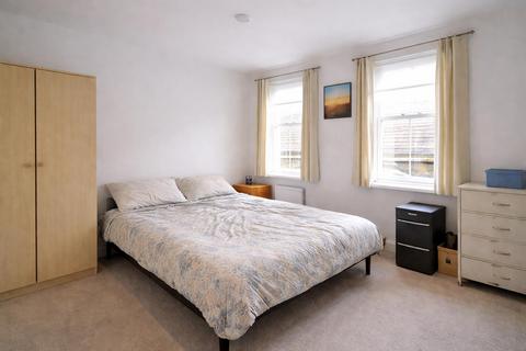 2 bedroom apartment to rent, Blandford street, London W1U