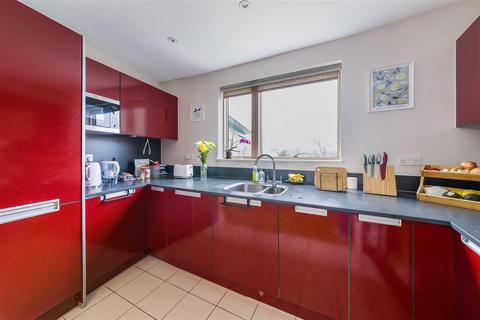 2 bedroom apartment to rent, Five Mile Drive, Oxford