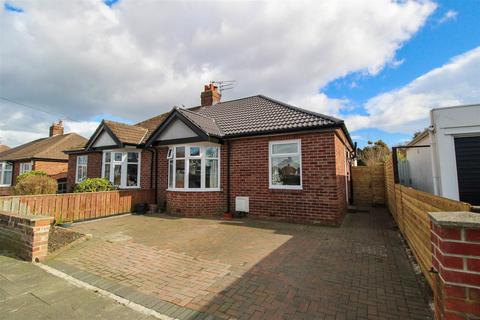 4 bedroom semi-detached bungalow for sale, Fairfield Drive, Whitley Bay