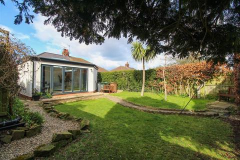 4 bedroom semi-detached bungalow for sale, Fairfield Drive, Whitley Bay