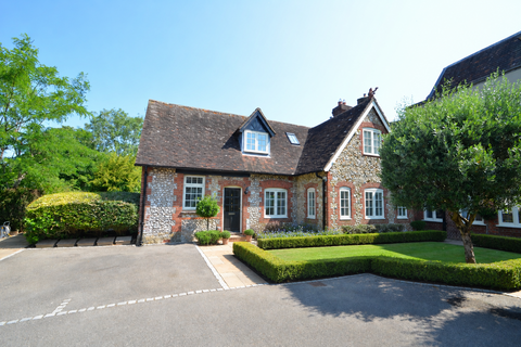 2 bedroom semi-detached house for sale, St. Josephs Mews, Greyfriars Lane, Storrington, RH20