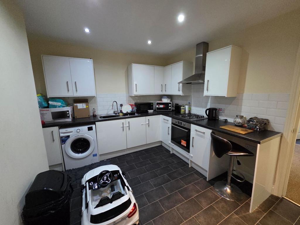 Flat 1