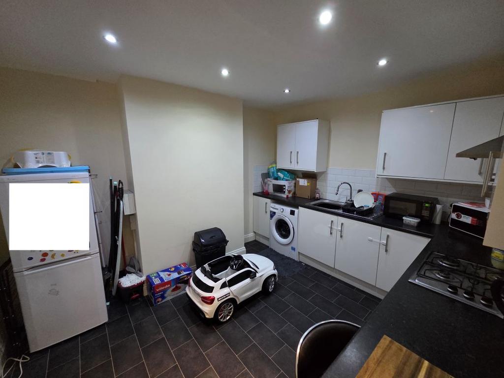 Flat 1