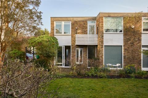 undefined, Magnolia Wharf, Chiswick, W4