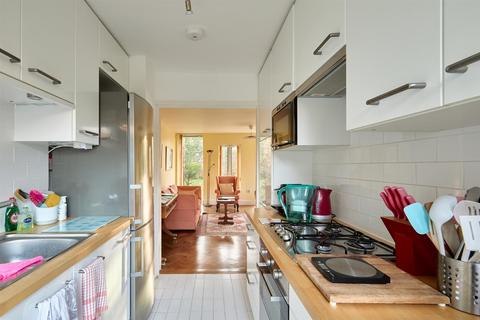 undefined, Magnolia Wharf, Chiswick, W4