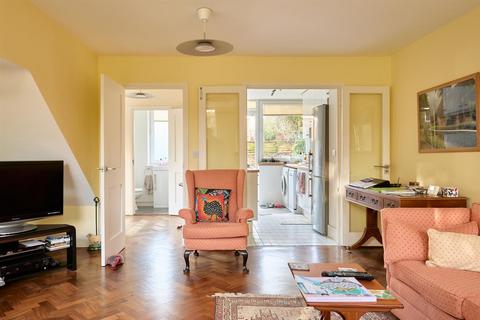 undefined, Magnolia Wharf, Chiswick, W4