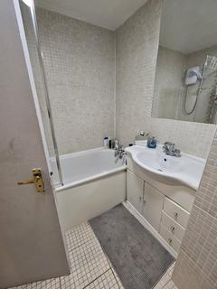 4 bedroom house share to rent, Fleet Square, London, WC1X
