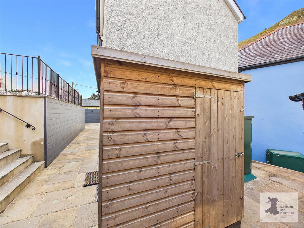 Rear garden/patio