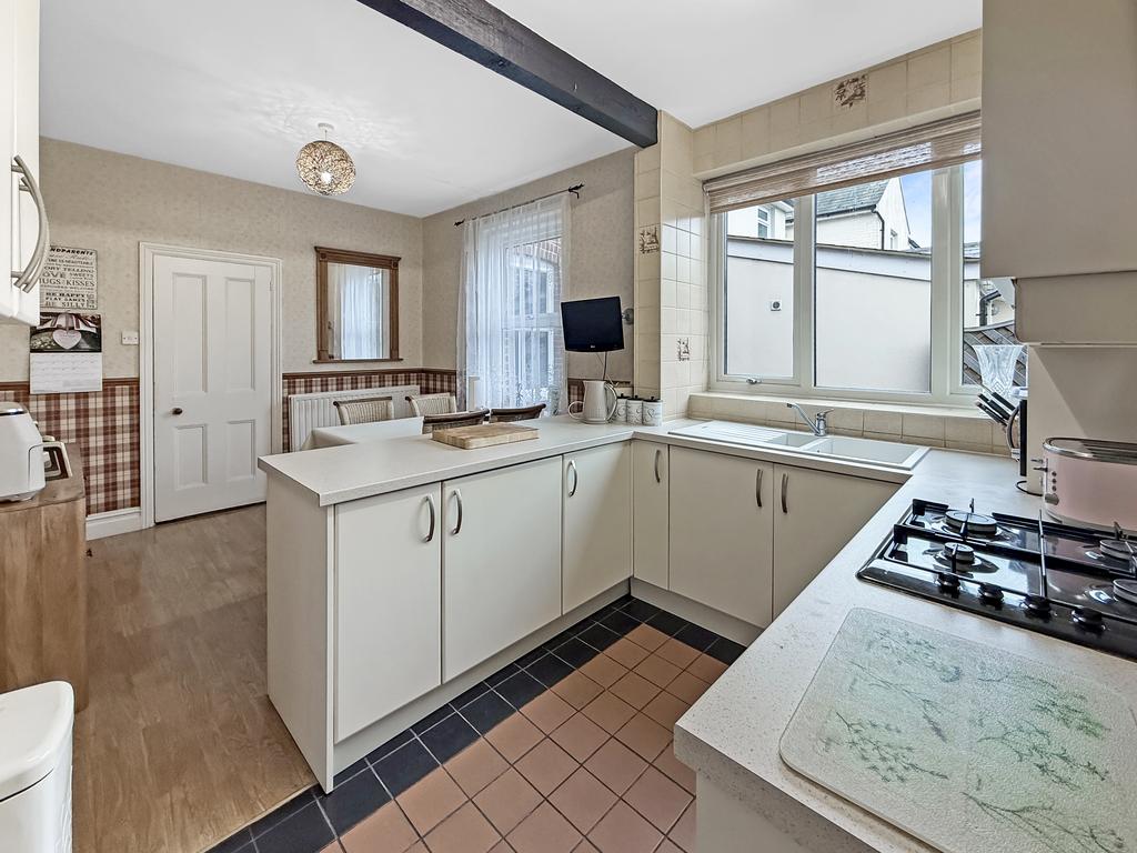 Kitchen/ Breakfast Room