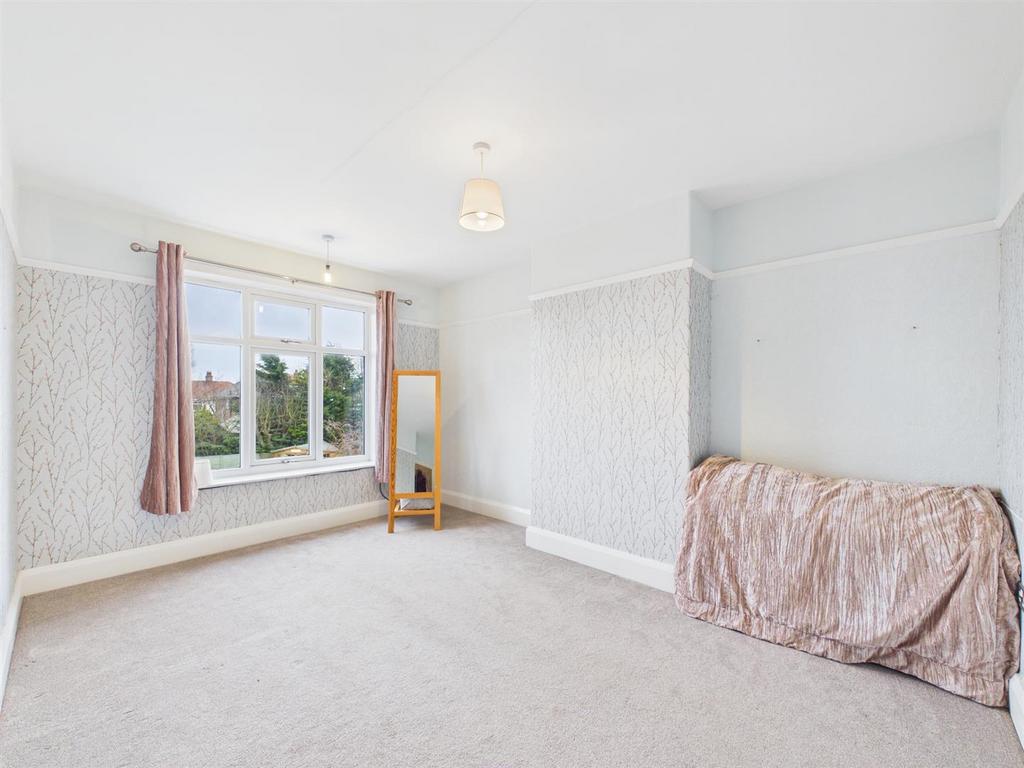 Bedroom: