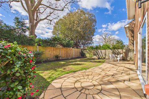 3 bedroom detached house to rent, Lashmere, Copthorne, Crawley, West Sussex, RH10