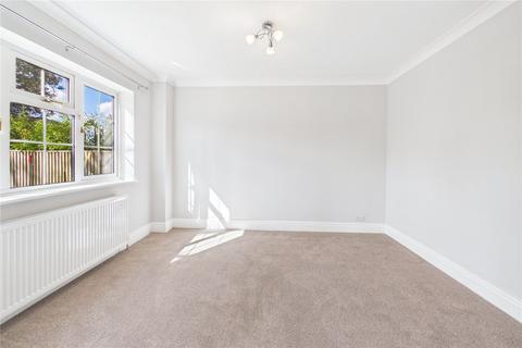 3 bedroom detached house to rent, Lashmere, Copthorne, Crawley, West Sussex, RH10