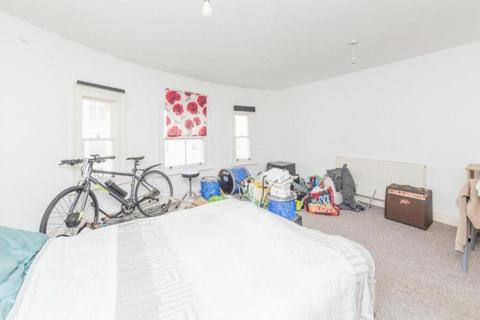 3 bedroom flat to rent, St James Street, Brighton, East Sussex