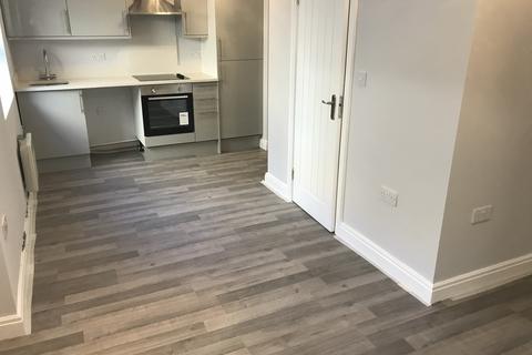 Maisonette to rent, Camberwell, London, SE5