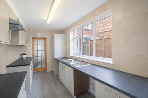 3 bedroom semi-detached house to rent, Wyberton Low Road, Boston, PE21