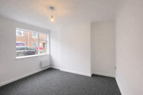 3 bedroom semi-detached house to rent, Wyberton Low Road, Boston, PE21