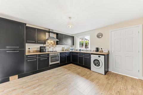 3 bedroom semi-detached house for sale, Ashwood Court, Pontefract WF9