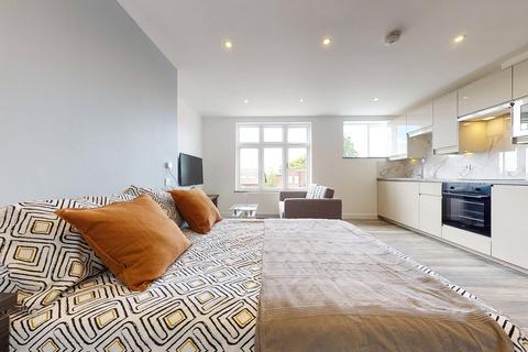 Studio to rent, Apt 12, 27 Hyde Terrace, 27 Hyde Terrace LS2