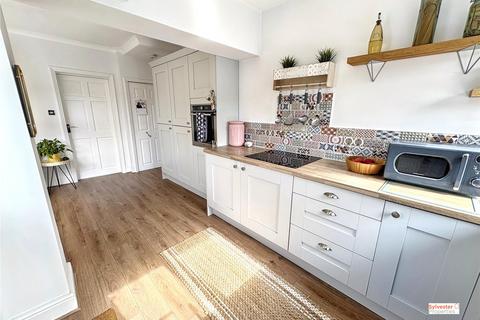 3 bedroom terraced house for sale, Elsdon Gardens, Consett, DH8