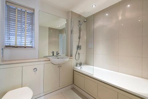 2 bedroom apartment to rent, Fulham Road, London, SW3