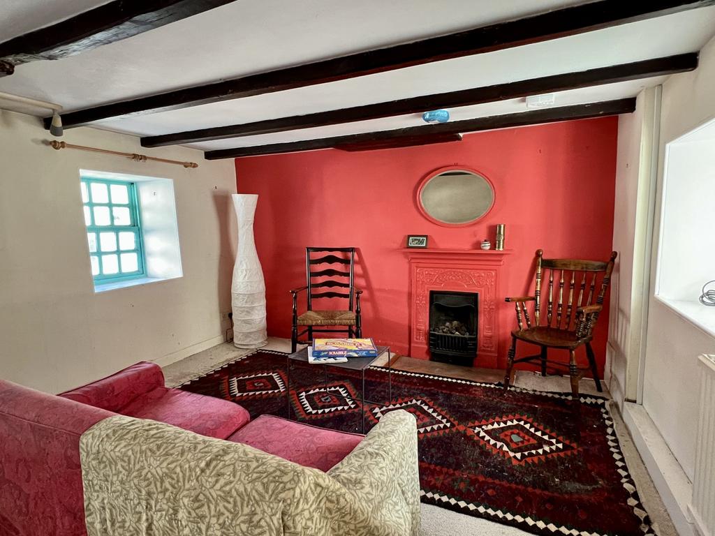 Ironstones, 70 High Street, Kirkcudbright - Willia