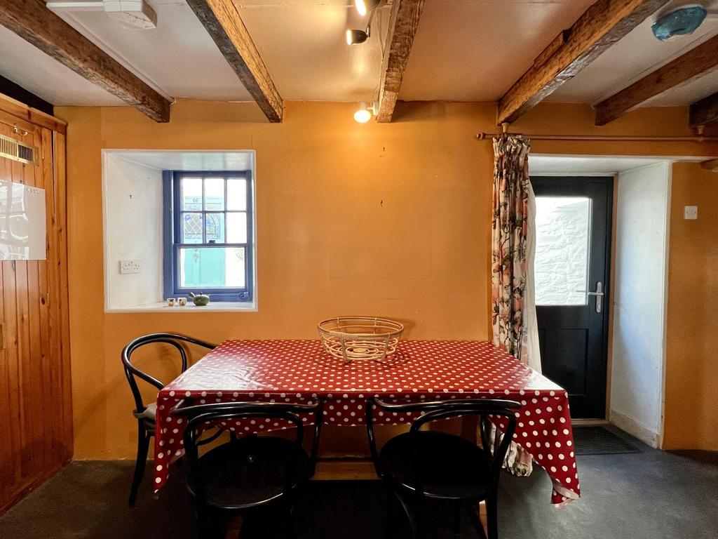Ironstones, 70 High Street, Kirkcudbright - Willia