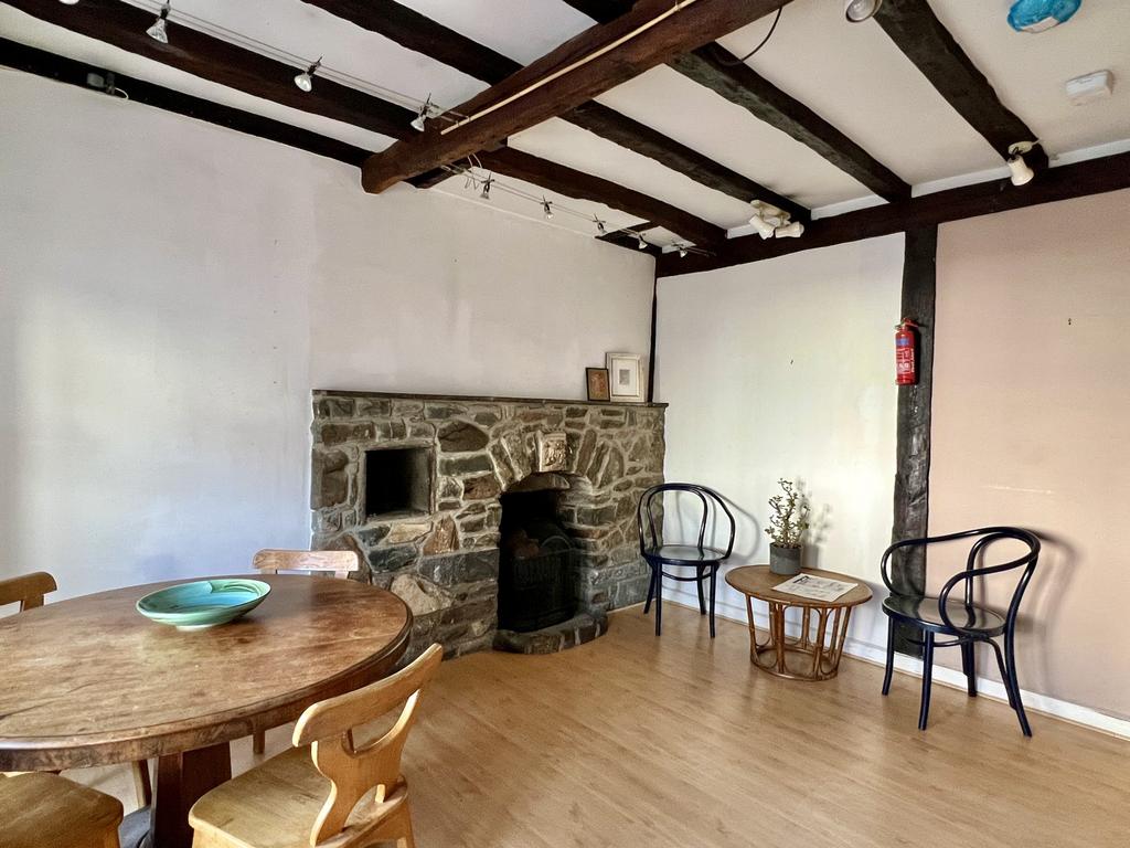 Ironstones, 70 High Street, Kirkcudbright - Willia