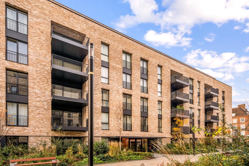 84 Carrick Yard (2)