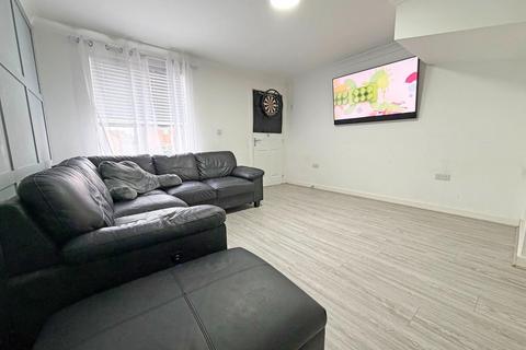 4 bedroom townhouse for sale, Chloe Place, Peterborough PE2