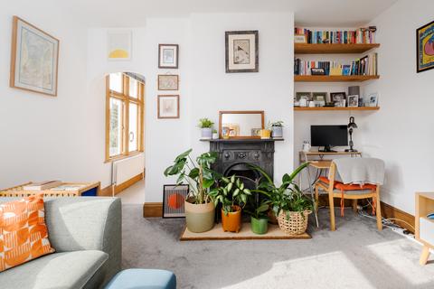 1 bedroom flat for sale, Grosvenor Road, London, N10