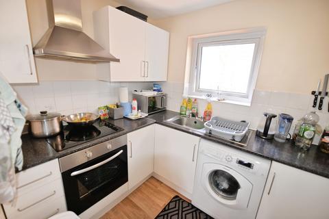 1 bedroom flat to rent, Cobbet Road, Southampton SO18