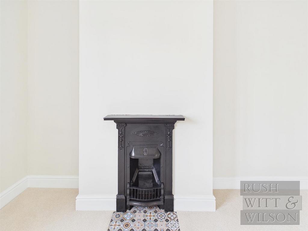 CAM03417 G0-PR1031-STILL017.jpg