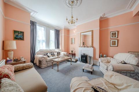 4 bedroom terraced house for sale, Rowfant Road, London, SW17