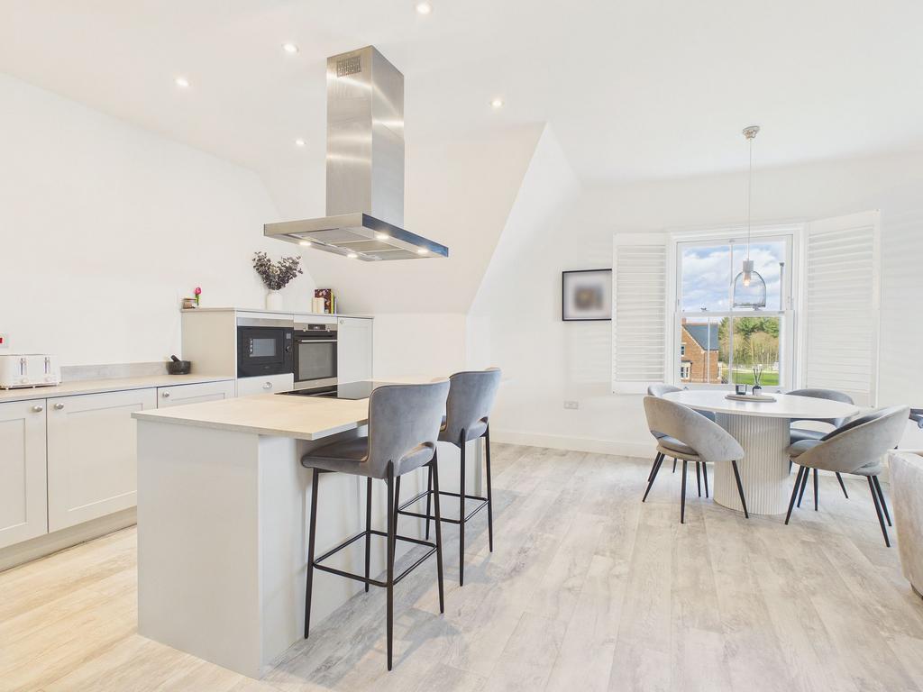 Kitchen/Dining Area