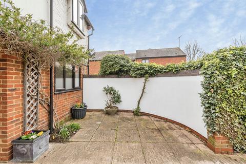undefined, Swan Walk, Thame
