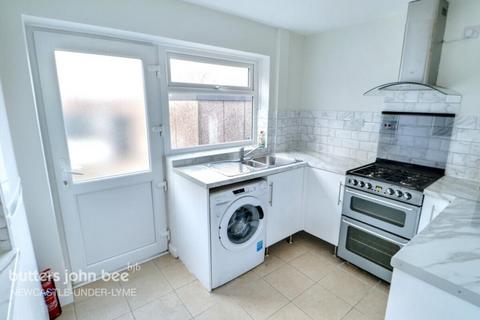 1 bedroom in a house share to rent, Cross May Street, Newcastle ST5