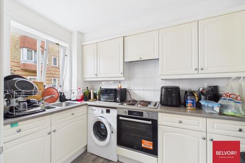 1 bedroom flat for sale, Parkinson Drive, Chelmsford, Essex CM1