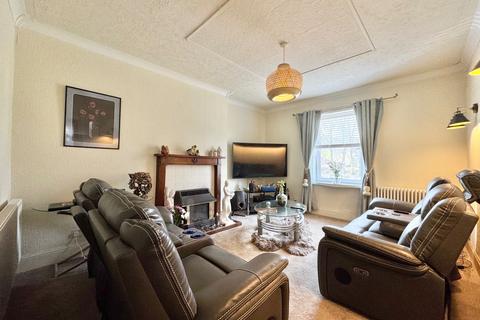 2 bedroom flat for sale, Dalry Road, Kilbirnie
