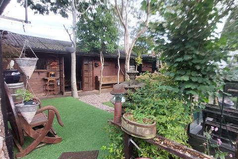 2 bedroom detached bungalow for sale, Bannockburn Road, Stirling