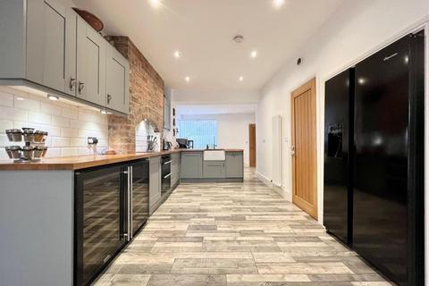 2 bedroom terraced house to rent, Town End Road, Ecclesfield, Sheffield, S35 9YY