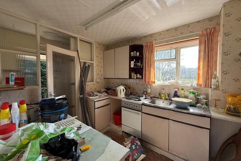 undefined, Maple Close, Barry