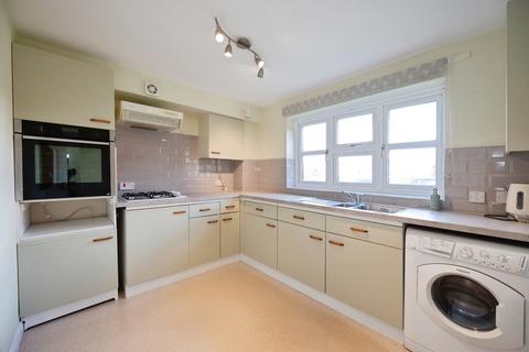 2 bedroom flat for sale, Gilbert Mead, Hayling Island, Hampshire, PO11