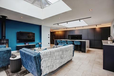 4 bedroom detached house for sale, North View, Dinnington, Tyne and Wear, NE13