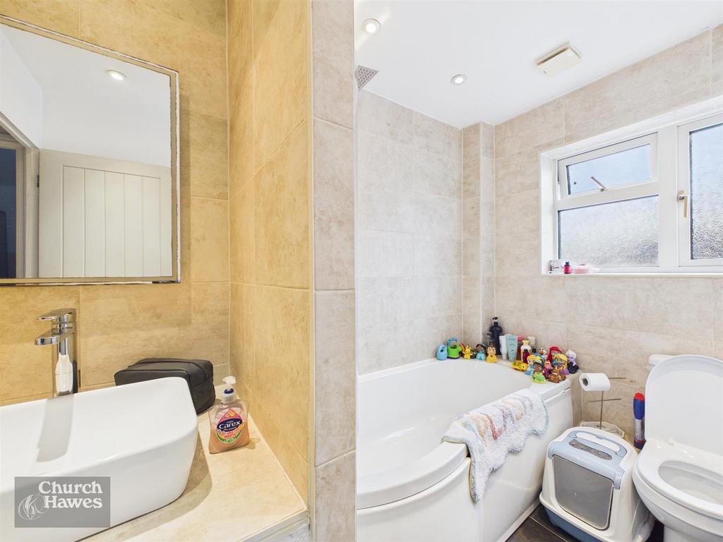 Bathroom1.jpg