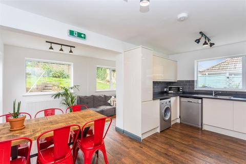 6 bedroom semi-detached house to rent, Jevington Drive, Brighton
