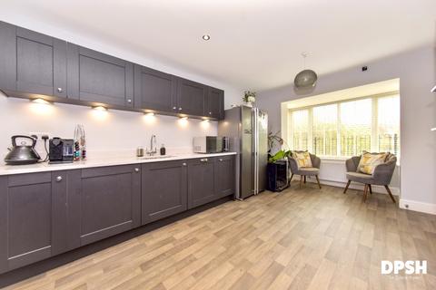4 bedroom detached house for sale, Wise Crescent, Morley, Leeds